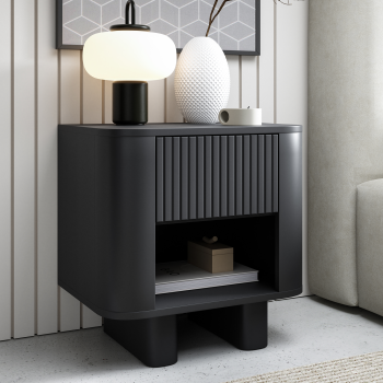 Nachttisch Misterio Premium 50 cm Schwarz mit Schublade und gefräster Lamellenfront